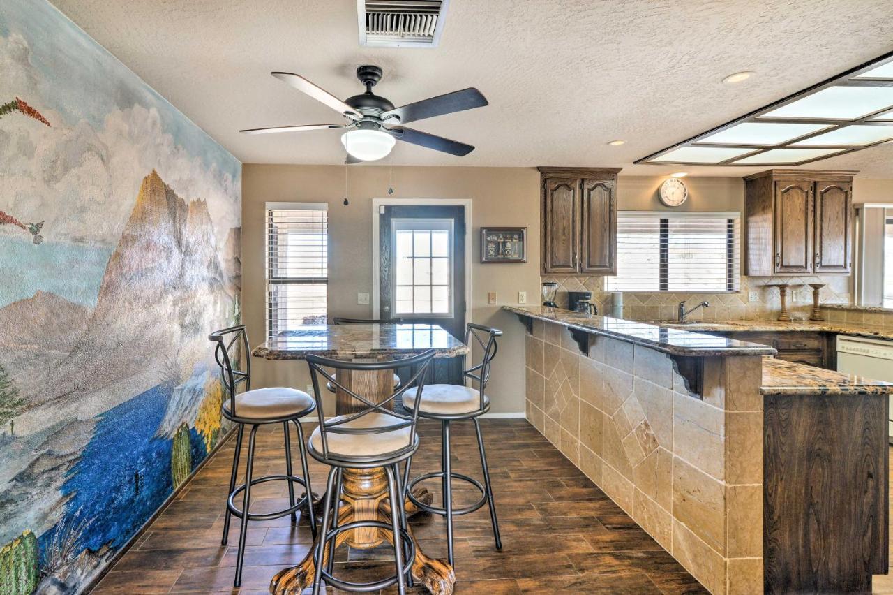 Bullhead City Home With Private Pool, Hot Tub And View Eksteriør billede