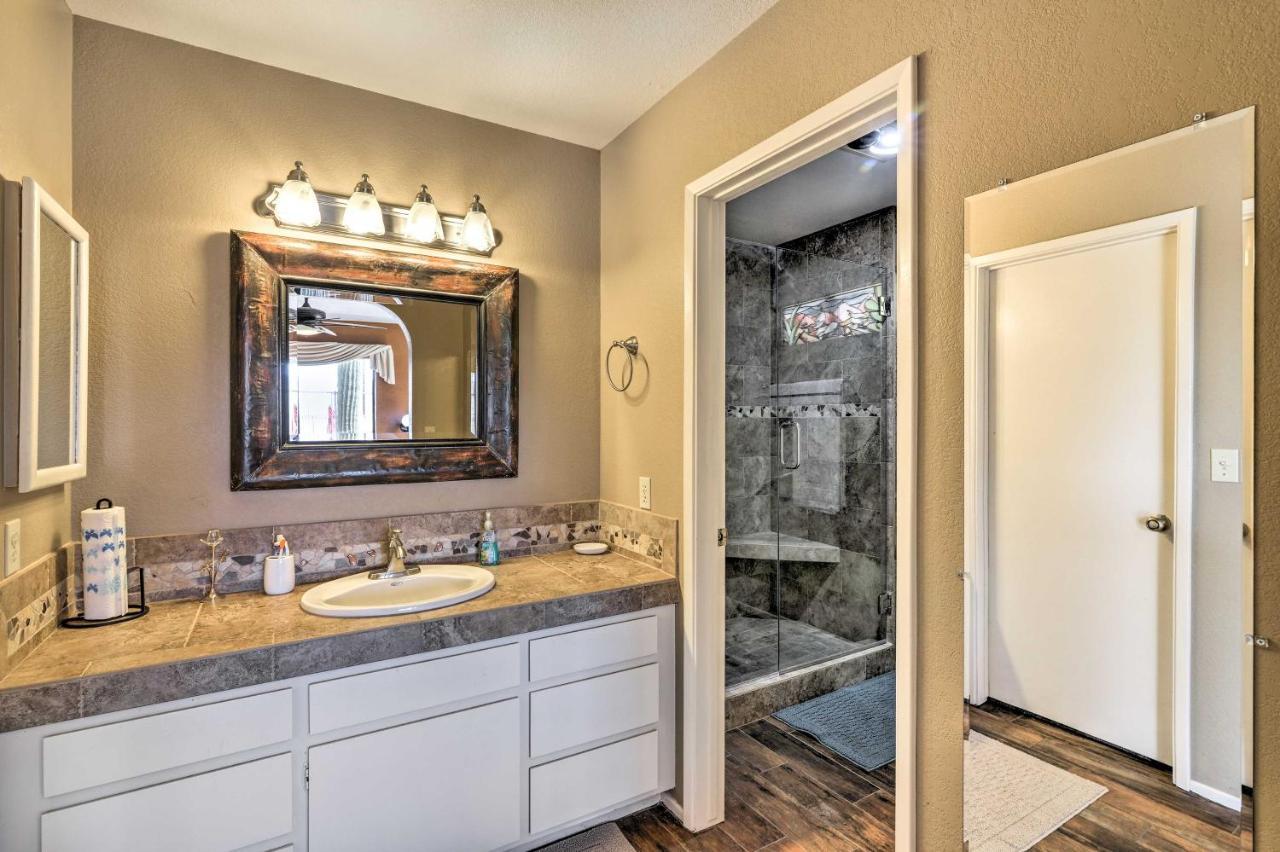 Bullhead City Home With Private Pool, Hot Tub And View Eksteriør billede